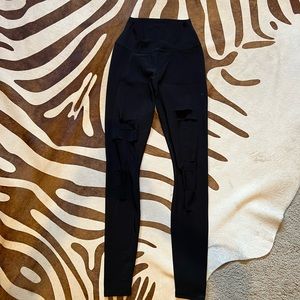 ALO Yoga High Ripped Pant